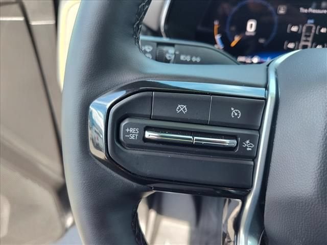 2025 Chevrolet Colorado ZR2 - Photo 15
