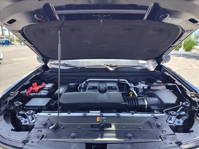 2025 Chevrolet Colorado ZR2 - Photo 21