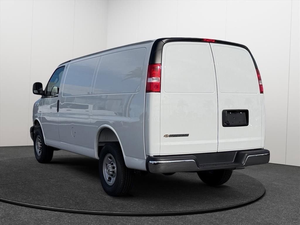2025 Chevrolet Express Cargo 2500 WT