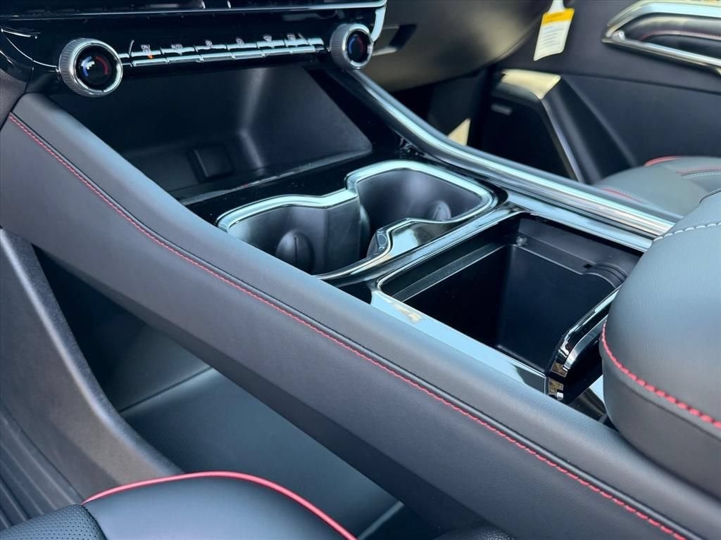 2027 Chevrolet Traverse RS - Photo 13