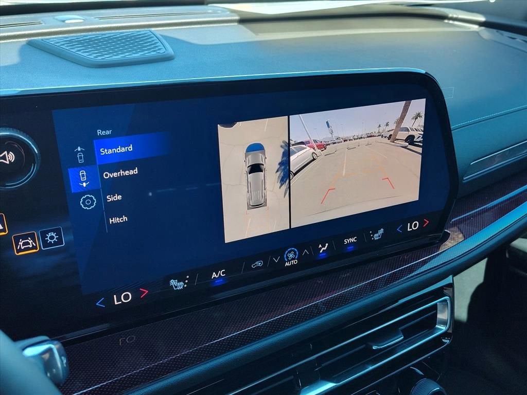 2026 Chevrolet Traverse Z71 - Photo 12