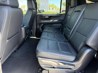 2025 Chevrolet Suburban LT