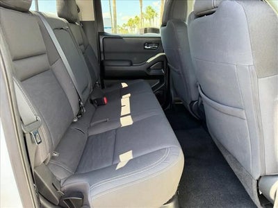 2022 Nissan Frontier Crew Cab SV 4x4