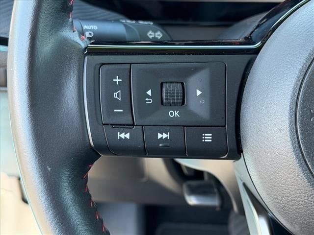 2025 Nissan Kicks SR FWD