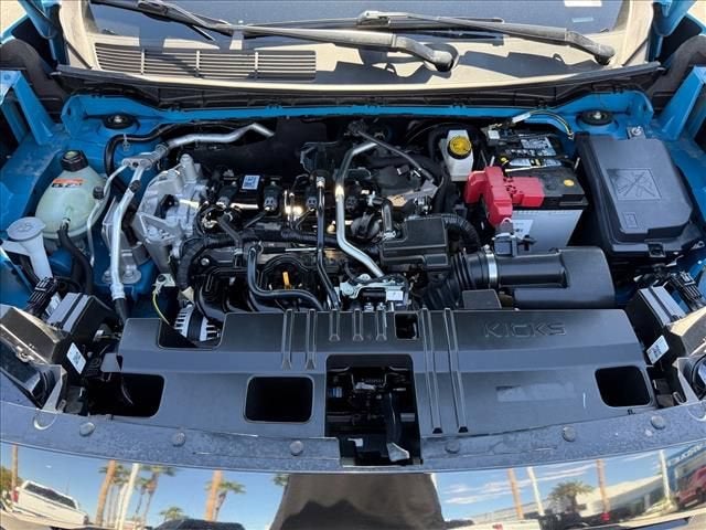 2025 Nissan Kicks SR FWD