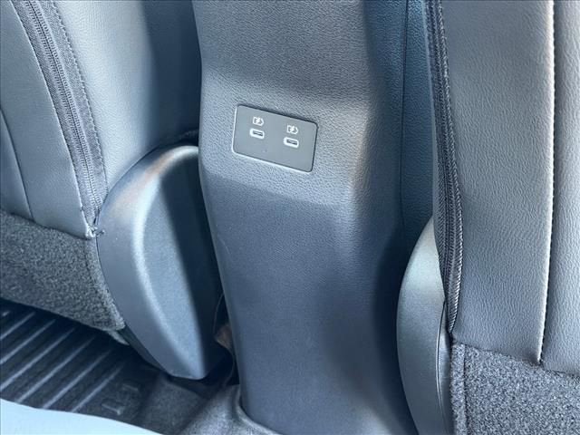 2025 Nissan Kicks SR FWD