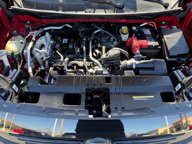 2025 Nissan Kicks SR FWD
