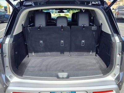 2023 Nissan Pathfinder SL FWD