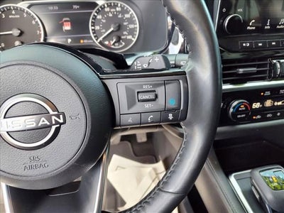 2023 Nissan Pathfinder SL FWD