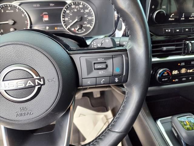 2023 Nissan Pathfinder SL FWD