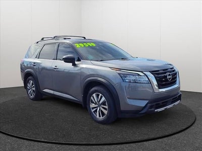 2023 Nissan Pathfinder SL FWD