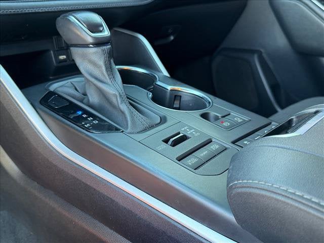 2021 Toyota Highlander LE - Photo 24