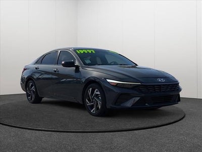 2025 Hyundai Elantra SEL Sport