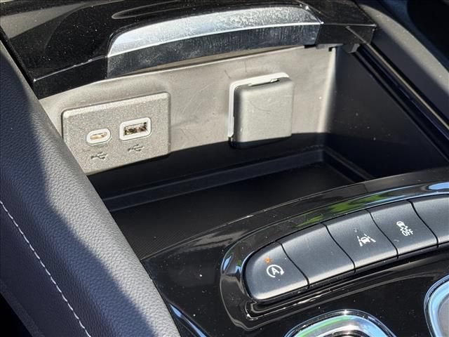 2023 Buick Envision Essence - Photo 22